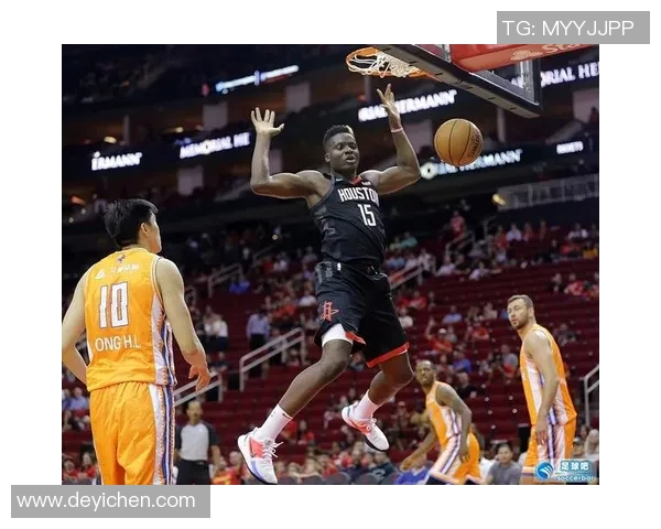 火箭队与鲨鱼队激战正酣谁能在赛场上笑到最后