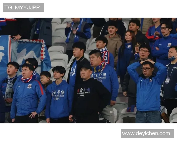 富力与申花激战正酣比分悬念引发球迷热议与期待